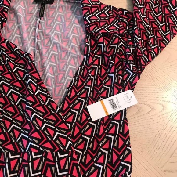 NWT’s size Small Laundry by design wrap dress  - Picture 10 of 12